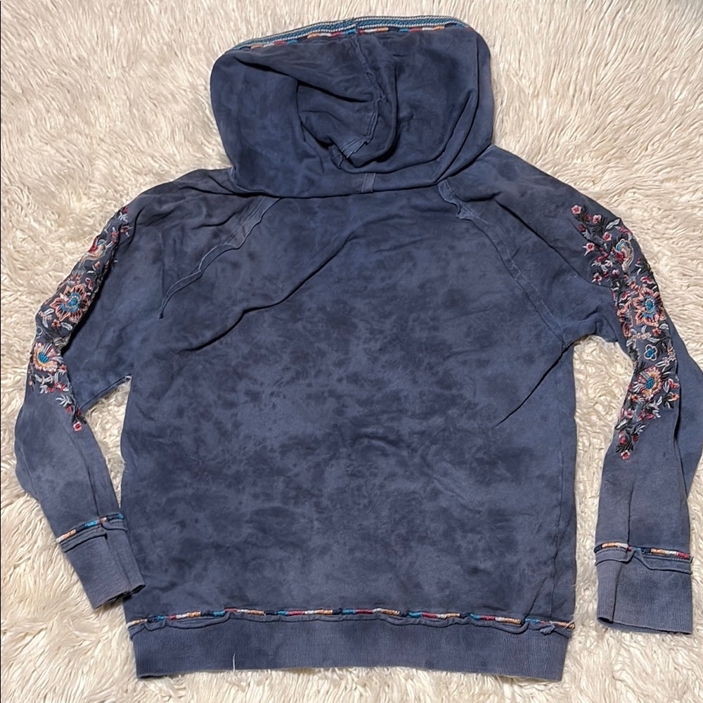 Embroidered Sundance Hoodie - Picture 6 of 8